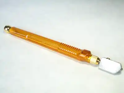 ステンドグラス,ガラスカッター