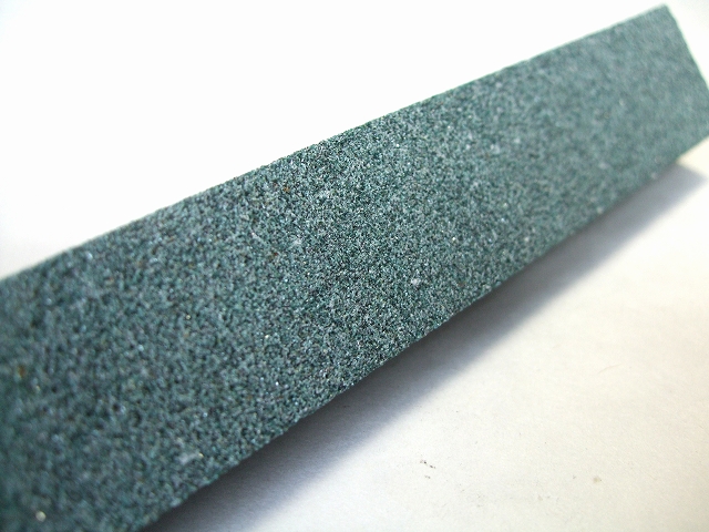 砥石_ガラス用_直角砥石_荒目 ｜ステンドグラスのスタジオヤマノ